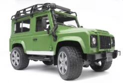Bruder 2590 Terreinwagen Land-Rover Defender Stationwagon -Bekend Speelgoeds Winkel bruder 02590 landrover defender 1 1
