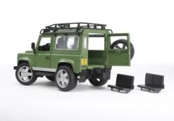 Bruder 2590 Terreinwagen Land-Rover Defender Stationwagon -Bekend Speelgoeds Winkel bruder 02590 landrover defender 2 scaled 1