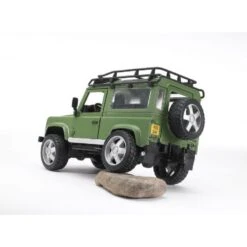 Bruder 2590 Terreinwagen Land-Rover Defender Stationwagon -Bekend Speelgoeds Winkel bruder 02590 landrover defender 3